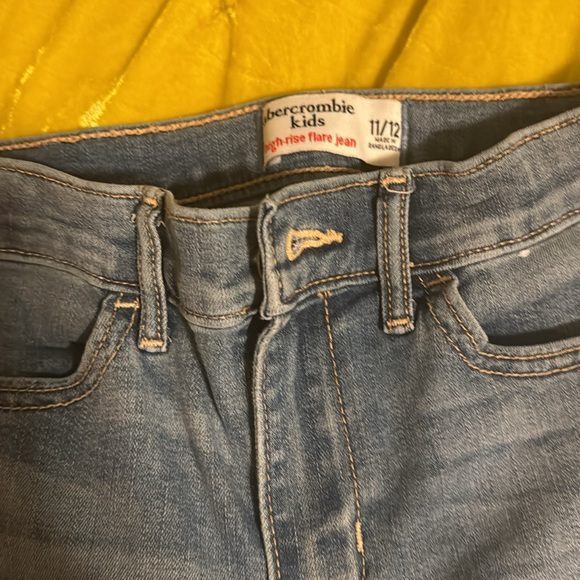 Abercrombie kids high-rise flare jean - Picture 3 of 6